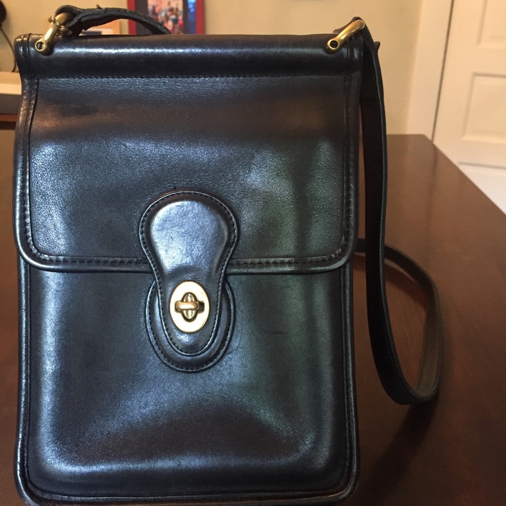 ✨EUC vintage Coach Murphy crossbody🖤
